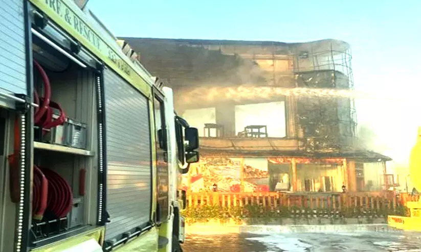 സീ​ബ്​ വി​ലാ​യ​ത്തി​ൽ റ​സ്റ്റാ​റ​ന്‍റി​ന്​ തീ ​പി​ടി​ച്ചു