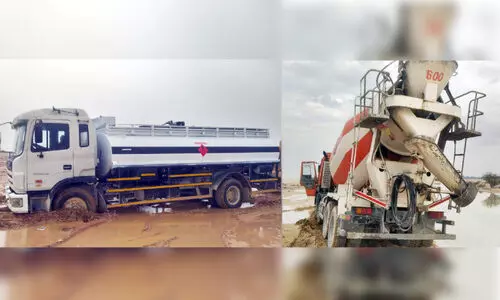 പു​ൽ​മേ​ട്ടി​ലൂ​ടെ ഓ​ടി​ച്ച നാ​ല് ട്ര​ക്കു​ക​ൾ പി​ടി​ച്ചെ​ടു​ത്തു