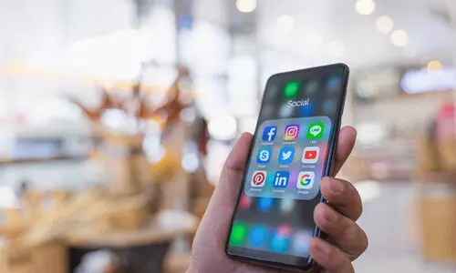 സാമൂഹിക മാധ്യമങ്ങളിലൂടെ അപമാനിച്ചാൽ വൻ പിഴ