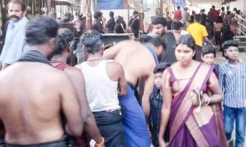 പന്തളത്ത് വൻ ഭക്തജനത്തിരക്ക്