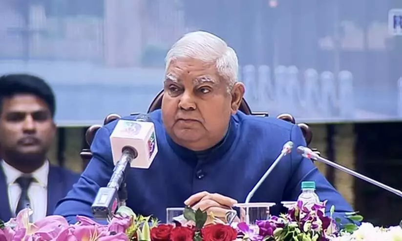 ഭ​ര​ണ​ഘ​ട​ന​യേ​ക്കാ​ൾ പ്ര​ധാ​നം ജ​ന​വി​ധി​യാ​ണെ​ന്ന് ധ​ൻ​ഖ​ർ; ഉപരാഷ്​ട്രപതി വിവാദത്തിൽ