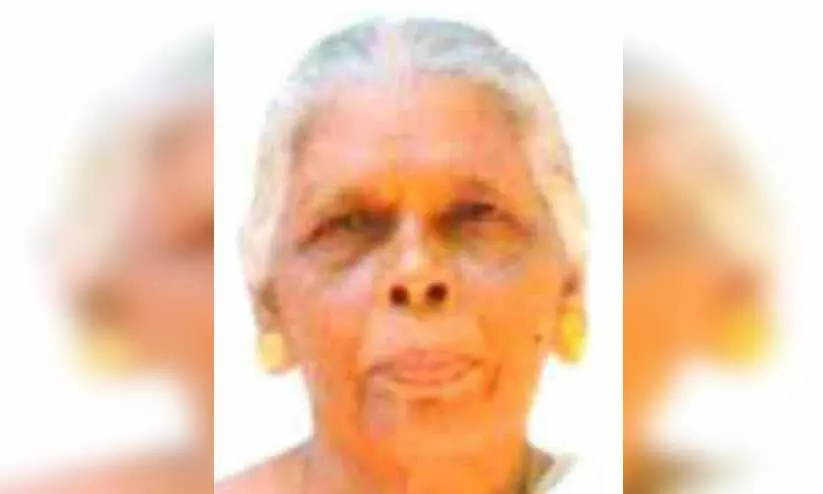 മാണി കടമേരിക്ക് ഫോക് ലോർ അക്കാദമി പുരസ്കാരം