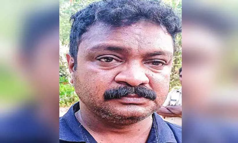 വീട് മിനി ബാറാക്കിയ യുവാവ് പിടിയിൽ വീട് മിനി ബാറാക്കിയ യുവാവ് പിടിയിൽ