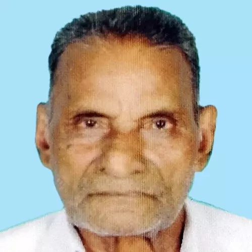 കൃ​ഷ്ണ​ൻ​കു​ട്ടി എ​ഴു​ത്ത​ച്ഛ​ൻ