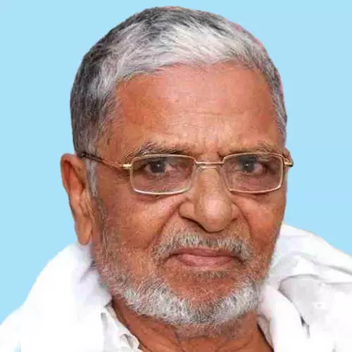 കു​ഞ്ഞാ​ലു