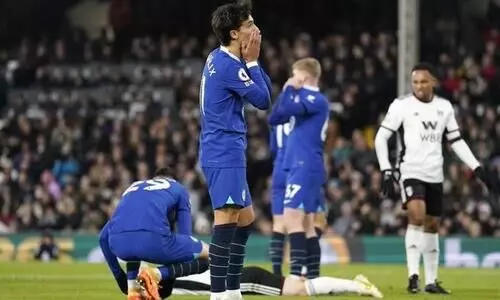 അരങ്ങേറ്റത്തിൽ ചുവപ്പുകാർഡും മൂന്നു കളികളിൽ വിലക്കും വാങ്ങി ​ഫെലിക്സ്; പിന്നെയും തോറ്റ് ചെൽസി