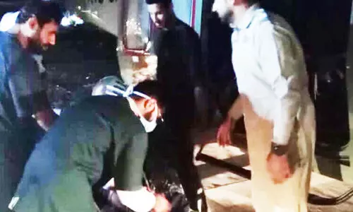 മ​ല​യി​ൽ​നി​ന്ന്​ വീ​ണ്​  വി​ദേ​ശ​വ​നി​ത​ക്ക്​ പ​രി​ക്ക്