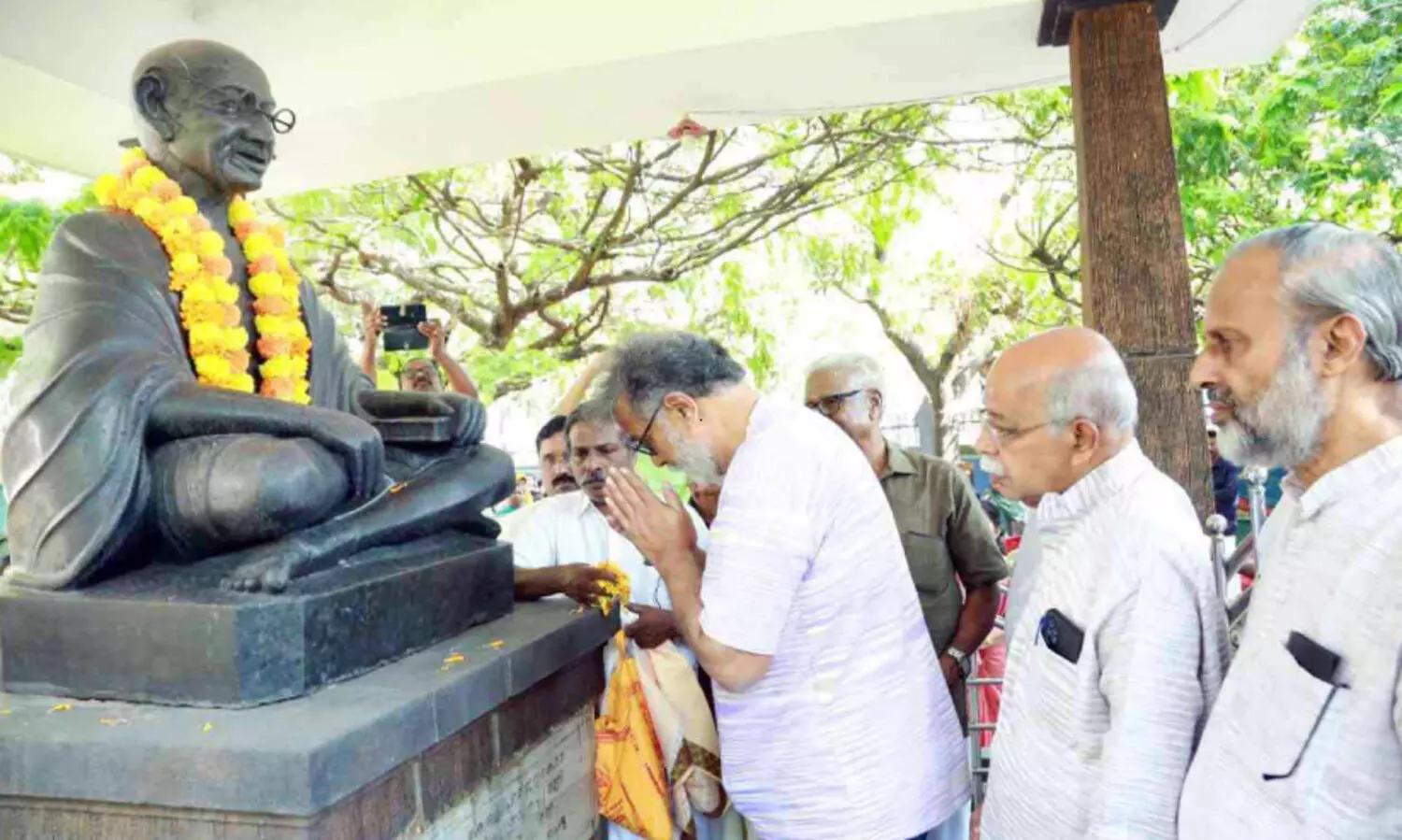 അമൃത് മഹോത്സവ ആഘോഷങ്ങളല്ല, ആത്മപരിശോധനയാണ് വേണ്ടത് -തുഷാര്‍ ഗാന്ധി