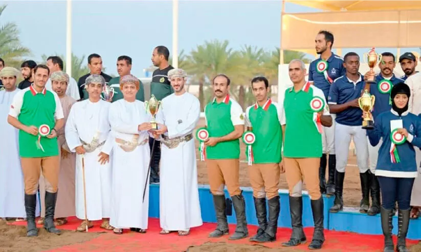 ആ​വേ​ശം വി​ത​റി ടെ​ന്റ് പെ​ഗി​ങ്​ മ​ത്സ​ര​ങ്ങ​ൾ