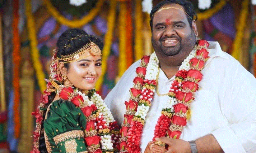 Tamil actress Mahalakshmi brutally trolled after Photo with husband Ravindar Chandrasekaran go viral: Power of money Tamil actress Mahalakshmi brutally trolled after Photo with husband Ravindar Chandrasekaran go viral: Power of money