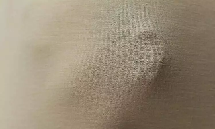 കാതിലോല കാതിലോല