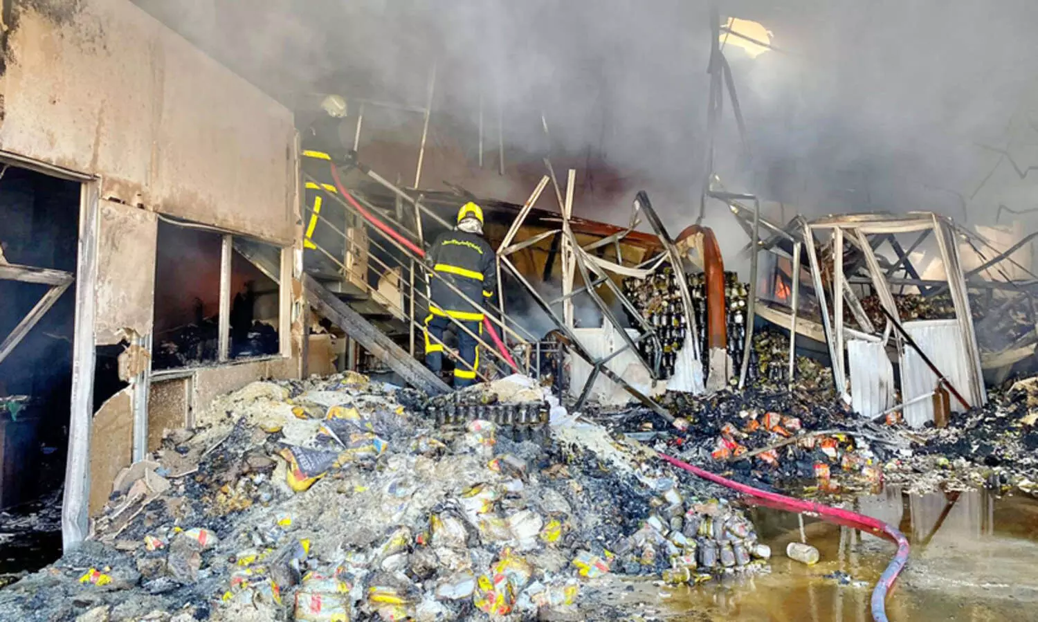 ബൗ​ശ​റി​ൽ ഗോ​ഡൗ​ണി​ന്​ തീ ​പി​ടി​ച്ചു