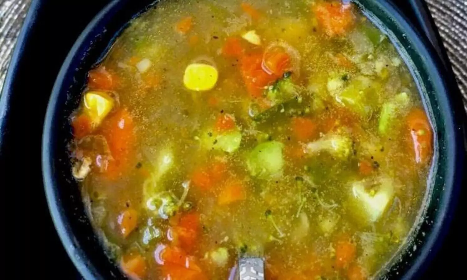 തണുപ്പ് കാലം നേരിടാൻ പച്ചക്കറി കൊണ്ട് ചൂടോടെ സൂപ്പ്