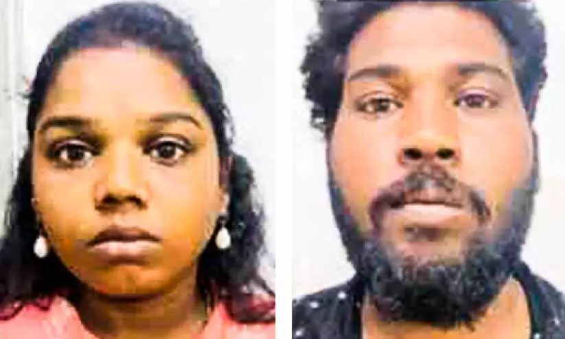 സ്വർണാഭരണം മോഷ്ടിച്ച കേസിൽ യുവതിയും സഹായിയും അറസ്റ്റിൽ സ്വർണാഭരണം മോഷ്ടിച്ച കേസിൽ യുവതിയും സഹായിയും അറസ്റ്റിൽ