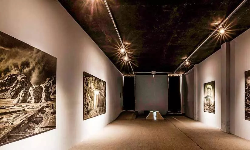 യുദ്ധത്തിന്‍റെയും കാലാവസ്ഥാമാറ്റത്തിന്‍റെയും   ആകുലതയുമായി ബിനാലെയിലെ   പ്രായംകുറഞ്ഞ കലാകാരൻ