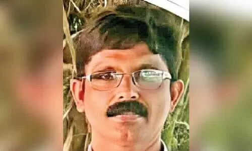 ക്ഷേ​ത്രം നി​ർ​മി​ക്കാ​ൻ ര​ണ്ട് സെ​ന്റ് സ്ഥ​ലം സൗ​ജ​ന്യ​മാ​യി ന​ൽ​കി പി.​എം. അ​സീ​സ്