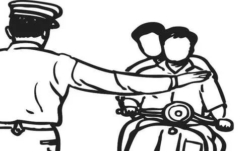 കാക്കിക്കണ്ണിലെ 500 കുട്ടിക്കറക്കങ്ങൾ