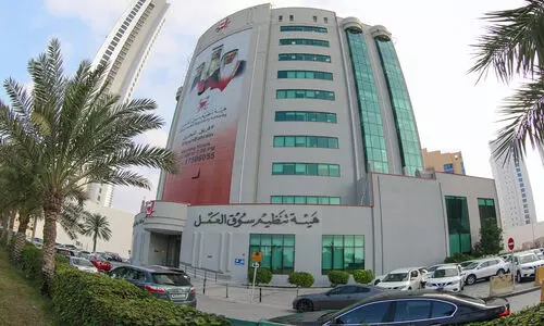 ലേബർ രജിസ്ട്രേഷൻ; ഫീസ് അടക്കുന്നതിനുള്ള സംവിധാനങ്ങൾ പ്രഖ്യാപിച്ചു