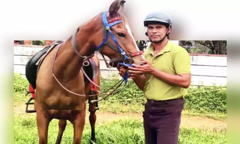 കുതിരസവാരിയിൽ പരിശീലനം നൽകാൻ റഫീഖിന്റെ അക്കാദമി കുതിരസവാരിയിൽ പരിശീലനം നൽകാൻ റഫീഖിന്റെ അക്കാദമി