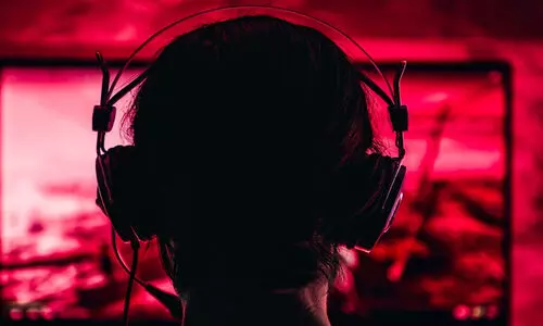 സൂ​ക്ഷി​ക്കു​ക, ഹെ​ഡ്ഫോ​ൺ ഉ​പ​യോ​ഗം അ​മി​ത​മാ​ക​രു​ത്​