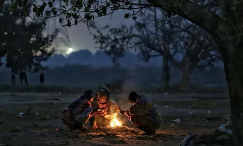 തണുത്ത് വിറച്ച് ഡൽഹി; ഈ സീസണിലെ ഏറ്റവും തണുപ്പേറിയ ദിനം