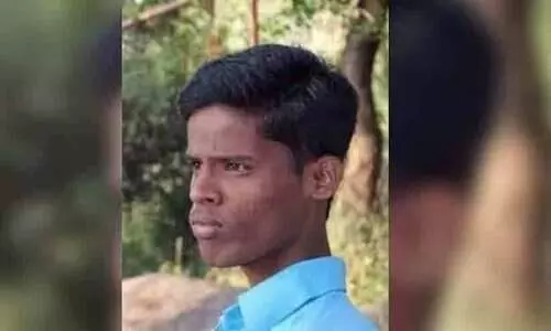 Hyderabad Swiggy delivery boy who jumped off 3rd floor to save himself from dog dies