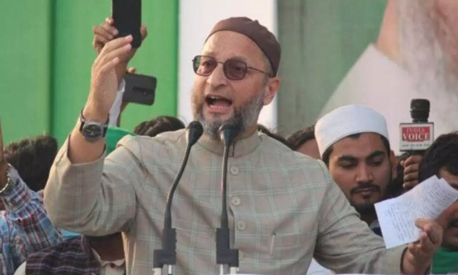 രാഹുൽ ഗാന്ധി ജിന്നാണോ? -പരിഹാസവുമായി ഉവൈസി