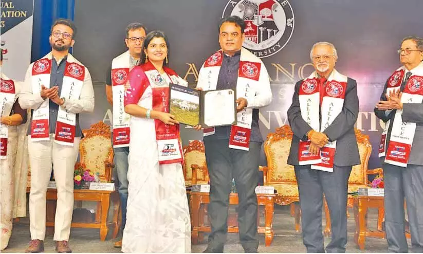 അലയൻസ് യൂനിവേഴ്സിറ്റി ബിരുദദാന ചടങ്ങ് അലയൻസ് യൂനിവേഴ്സിറ്റി ബിരുദദാന ചടങ്ങ്