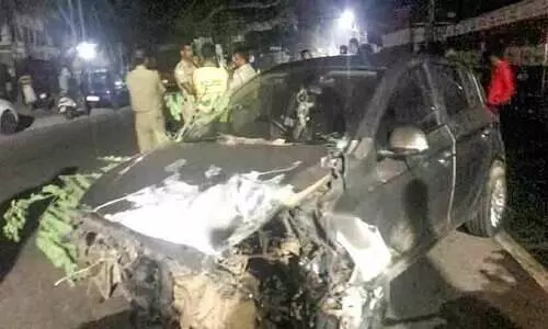 അപകടത്തിൽ പെട്ട കാറിൽ ലഹരിവസ്തുക്കൾ