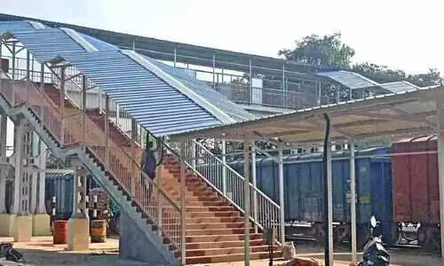 കാത്തിരിപ്പിന് വിരാമം: എടക്കാട് റെയിൽവേ നടപ്പാലം കടക്കാം