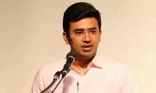 ബി.ജെ.പി എം.പി വിമാനത്തിന്റെ എമർജൻസി വാതിൽ തുറന്നു; വിമാനം രണ്ടു മണിക്കൂർ വൈകി