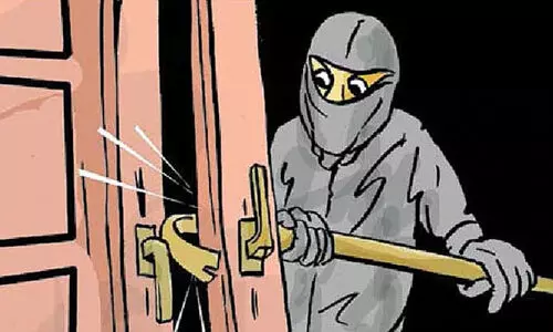 ഹോണ്ട ഷോറൂം കുത്തിപ്പൊളിച്ച് സ്കൂട്ടർ കവർന്നു