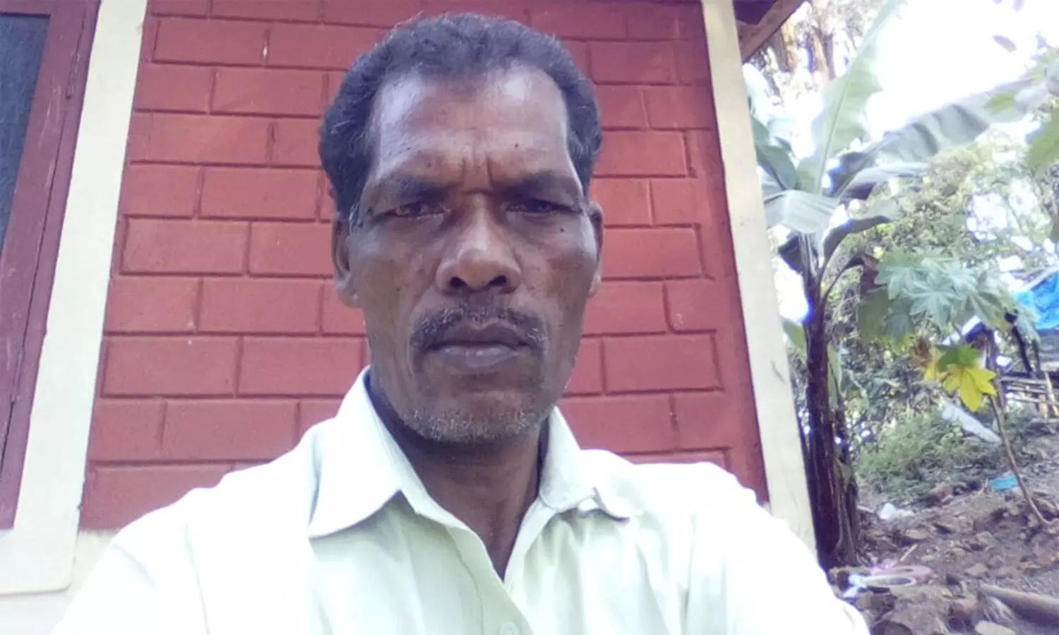 കറുപ്പുസ്വാമി തട്ടിയെടുത്ത ഭൂമി തിരിച്ചുപിടിച്ചു നൽകണമെന്ന് അട്ടപ്പാടിയിലെ  വെള്ളിങ്കിരി