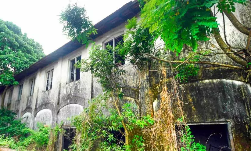 കോംട്രസ്റ്റ് ഏറ്റെടുക്കൽ; സർക്കാറിൽ സമ്മർദം മുറുക്കാൻ സി.പി.ഐ കോംട്രസ്റ്റ് ഏറ്റെടുക്കൽ; സർക്കാറിൽ സമ്മർദം മുറുക്കാൻ സി.പി.ഐ