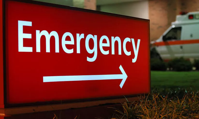 തൊ​ഴി​ലാ​ളി​ക​ള്‍ക്ക് അ​ടി​യ​ന്ത​ര​സേ​വ​നം; അ​ത്യാ​ഹി​ത​വി​ഭാ​ഗം തു​റ​ന്നു