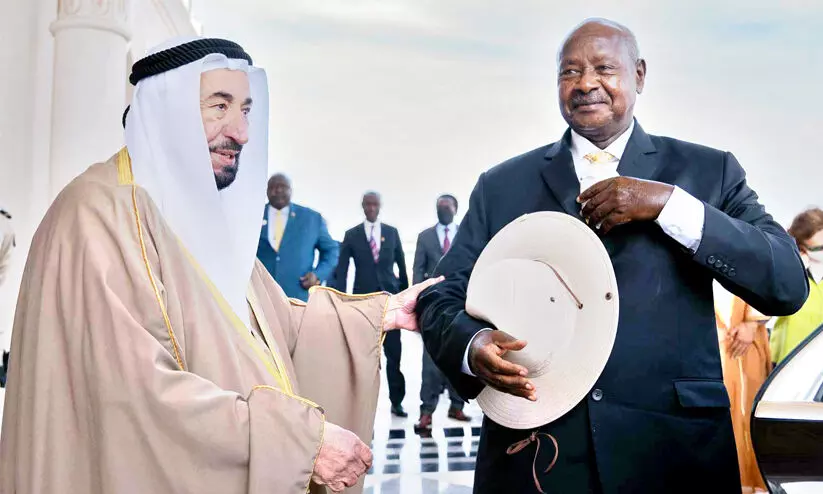 ശൈഖ് സുൽത്താനും യുഗാണ്ട പ്രസിഡന്റും കൂടിക്കാഴ്ച നടത്തി ശൈഖ് സുൽത്താനും യുഗാണ്ട പ്രസിഡന്റും കൂടിക്കാഴ്ച നടത്തി