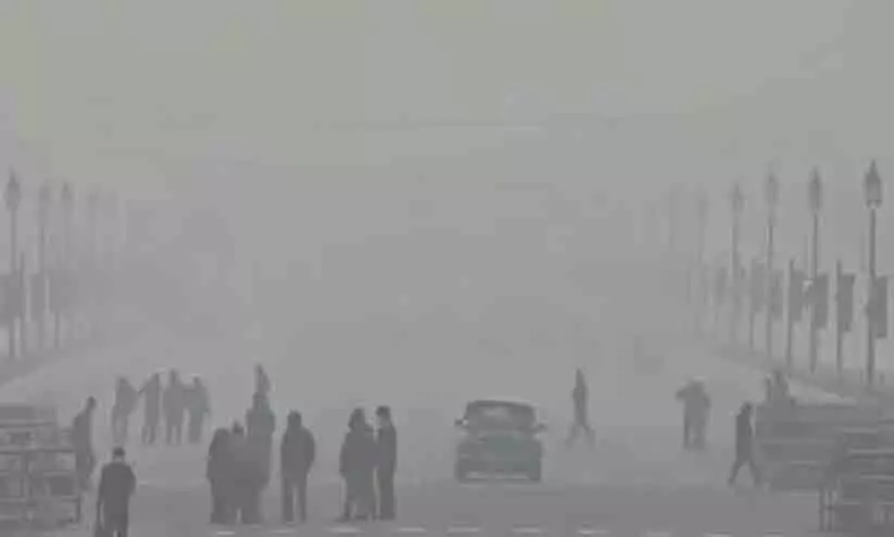 Light rain expected in Delhi-NCR tomorrow; several flights, 6 trains delayed due to fog