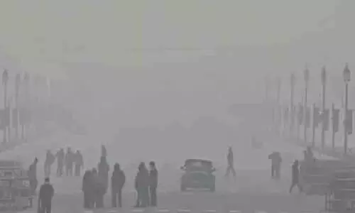 Light rain expected in Delhi-NCR tomorrow; several flights, 6 trains delayed due to fog