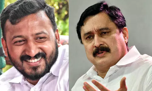 ‘​മാമനോടൊന്നും തോന്നല്ലേ മക്കളെ’; ഹൈദരാബാദിലെ നിറഞ്ഞ ഗാലറിയുടെ ചിത്രവുമായി മന്ത്രി അബ്ദുറഹ്മാനെ ട്രോളി രാഹുൽ മാങ്കൂട്ടത്തിൽ