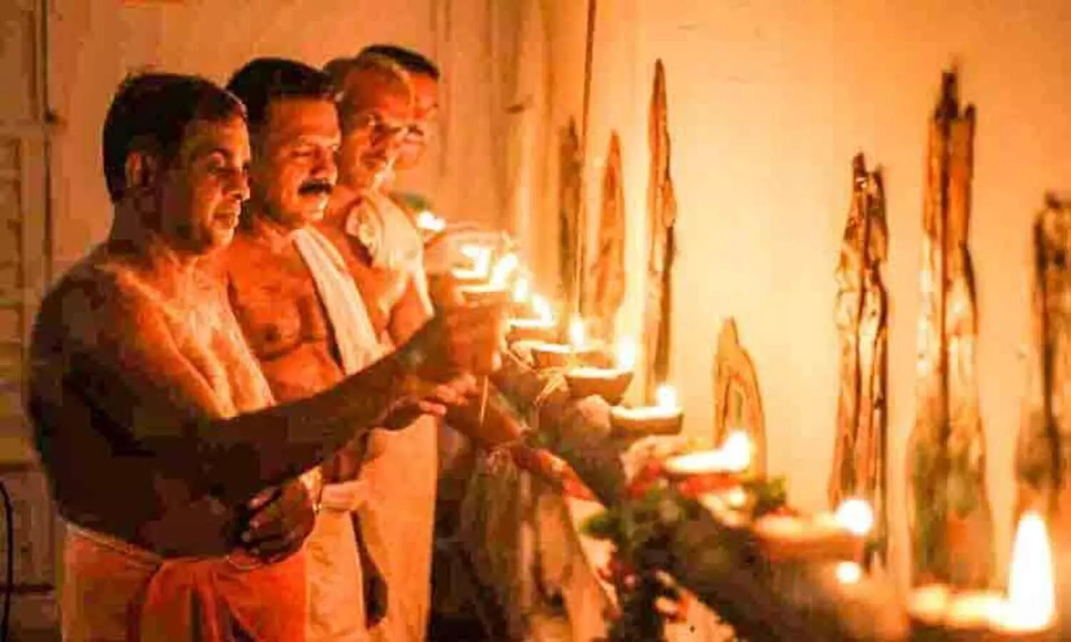 ക​മ്പ​രാ​മാ​യ​ണ ശീ​ലു​ക​ളി​ൽ സ​ജീ​വ​മാ​യി ദേ​വീക്ഷേ​ത്ര​ങ്ങ​ൾ