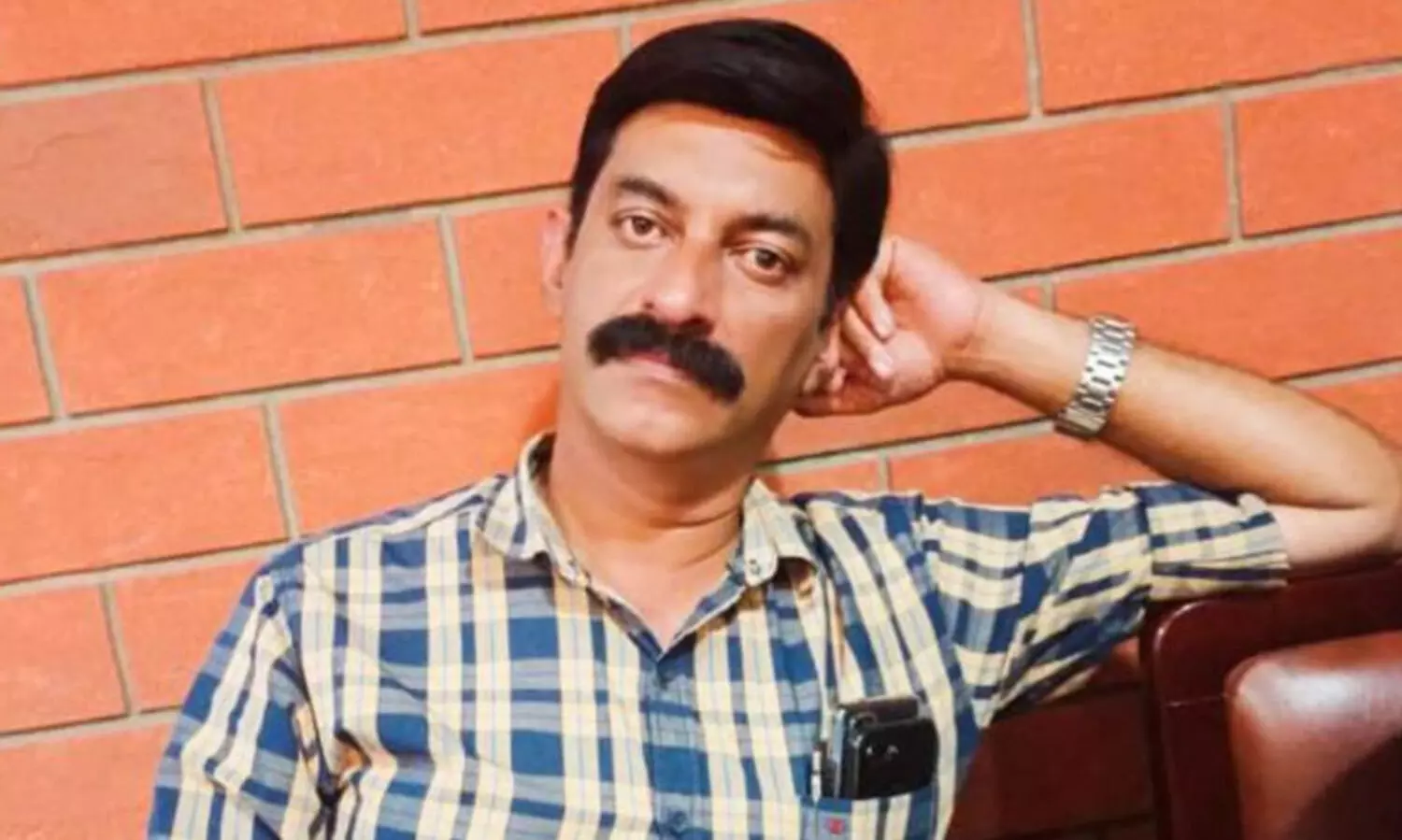 വരുമാന സർട്ടിഫിക്കറ്റിന് 10000 രൂപ കൈക്കൂലി; ഇടുക്കി തഹസിൽദാർ വിജിലൻസ് പിടിയിൽ