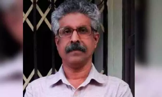 പിരിച്ചുവിടലിനെതിരെ 14 വർഷത്തെ നിയമ പോരാട്ടം; മാനുവൽ വീണ്ടും ഏജീസിലേക്ക്