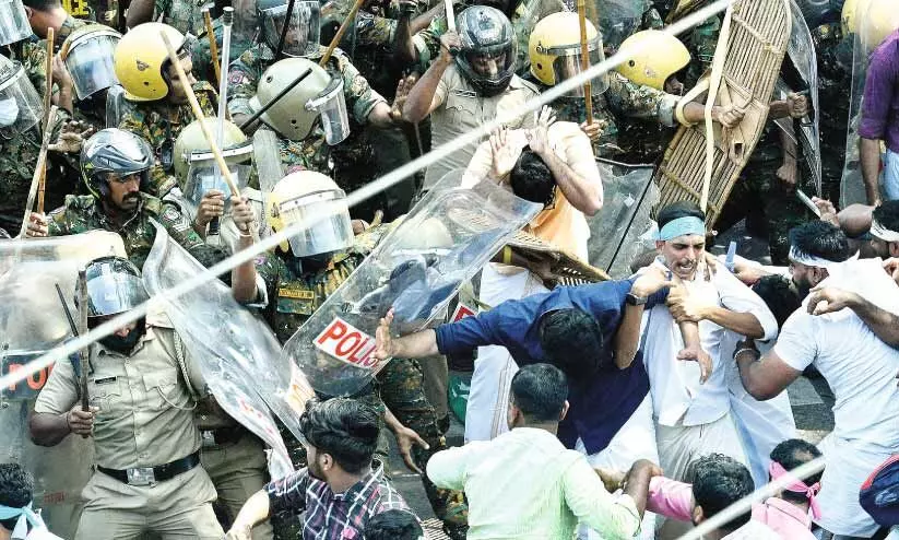 Muslim League Open struggle against the government