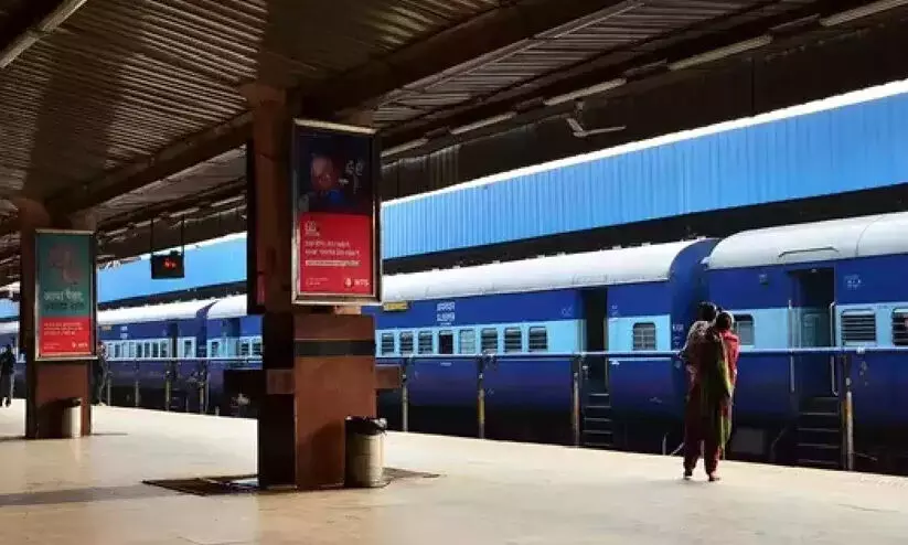 ട്രെയിനിൽ വിദ്യാർഥിനികളോട് മോശമായി പെരുമാറിയ രണ്ട് ജവാന്മാർ അറസ്റ്റിൽ