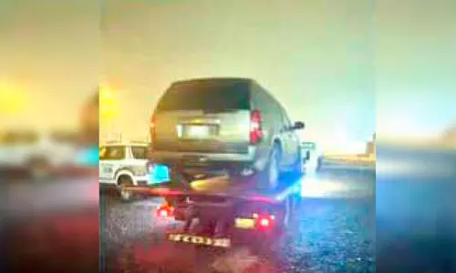 റോഡിൽ അഭ്യാസം കാണിച്ച വാഹനം പിടിച്ചെടുത്തു