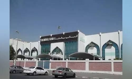 ‘ദ ​മോ​ഡ​ല്‍ സ്‌​കൂ​ളി’​ലെ കെ.​ജി പ്ര​വേ​ശ​നം: തീ​രു​മാ​നം നീ​ളു​ന്നു; പ്ര​വാ​സി ര​ക്ഷി​താ​ക്ക​ൾ ആ​ശ​ങ്ക​യി​ൽ