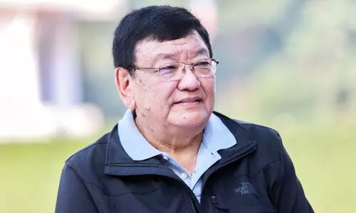 ഈ​സ അ​വാ​ർ​ഡ് നേ​പ്പാ​ളി​ലെ നേ​ത്ര​രോ​ഗ വി​ദ​ഗ്ധ​ന്