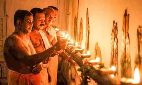 ക​മ്പ​രാ​മാ​യ​ണ ശീ​ലു​ക​ളി​ൽ സ​ജീ​വ​മാ​യി ദേ​വീക്ഷേ​ത്ര​ങ്ങ​ൾ