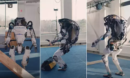 ടൂൾസ് മറന്ന ആശാന് ടൂൾസെത്തിച്ചു; ‘കൺസ്ട്രക്ഷൻ തൊഴിലാളിയായി റോബോട്ട്’, വിഡിയോ വൈറൽ