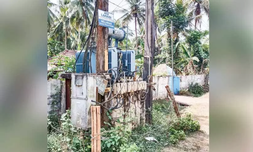 സംരക്ഷണ വേലിയില്ലാതെ ട്രാൻസ്ഫോർമർ സംരക്ഷണ വേലിയില്ലാതെ ട്രാൻസ്ഫോർമർ